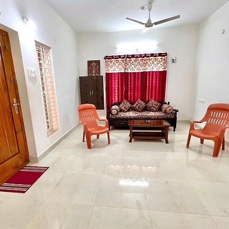 Truelife Homestays - Alamelu Avenue - Fully Furnished Ac 2Bhk Apartments In Tirupati - Walkable To Restaurants & Super Market - Fast Wifi - Kitchen - Easy Access To Airport, Railway Station, Sri Padmavathi & Tirumala Temple Esterno foto