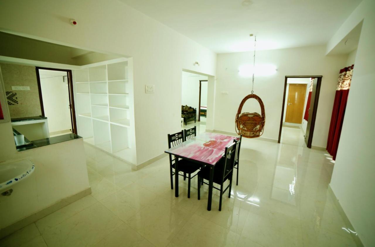 Truelife Homestays - Alamelu Avenue - Fully Furnished Ac 2Bhk Apartments In Tirupati - Walkable To Restaurants & Super Market - Fast Wifi - Kitchen - Easy Access To Airport, Railway Station, Sri Padmavathi & Tirumala Temple Esterno foto